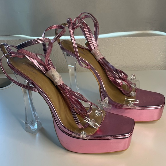 NWT La Modish Boutique “Aim Platform Heels”🌟 - Picture 4 of 10